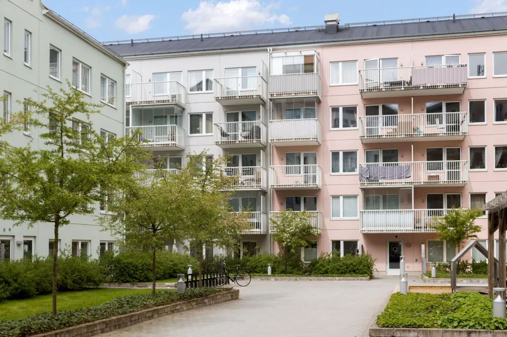 Giardino - Modern Flat with Balcony in Kongahälla