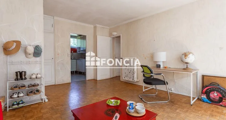 Séjour - Appartement Familial avec Jardin au Parc Heller à Antony