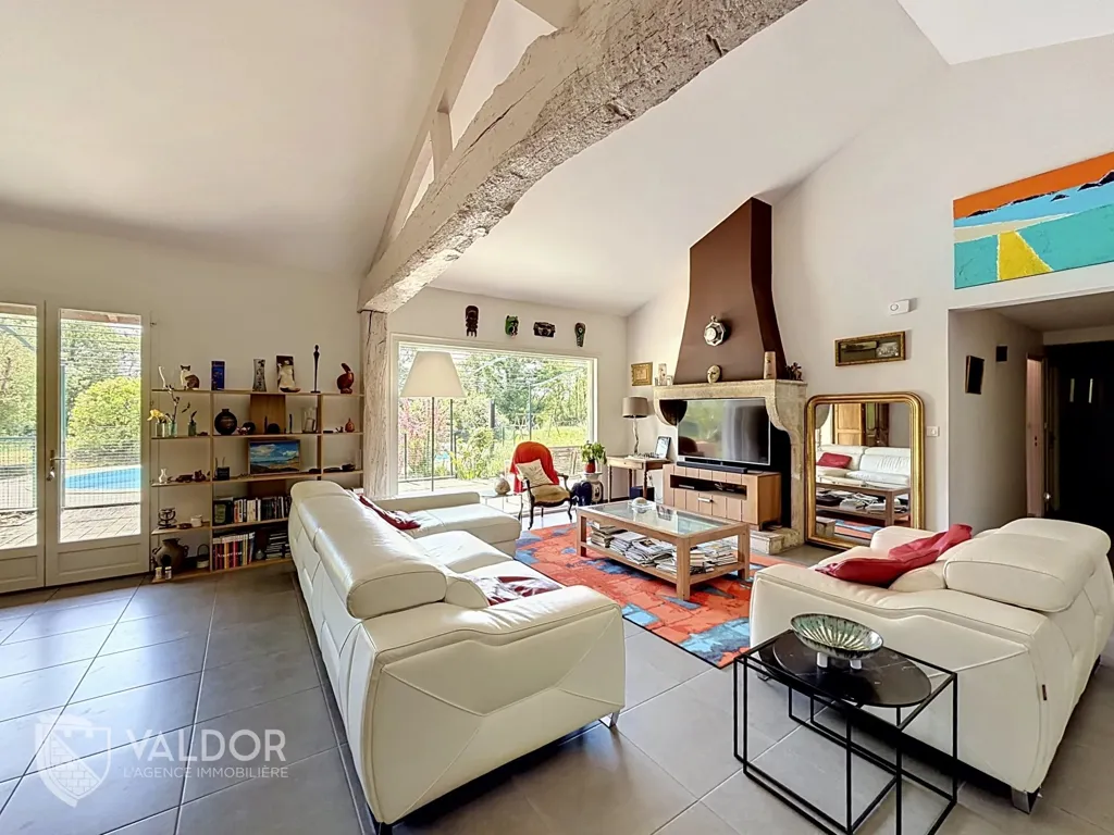 Elutuba - Renovated Villa with Pool near Saint-André-de-Corcy