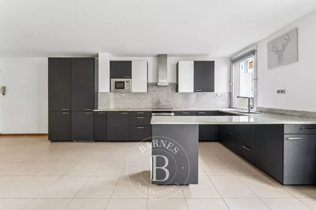 Köök - Luxury Paris 16th Flat with Balcony