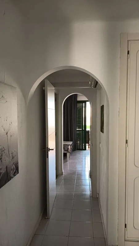 hallway_entrance