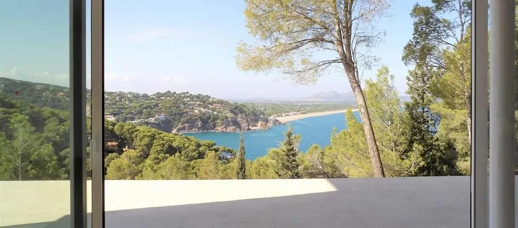 Toad - Luxury Villa with Sea Views in Begur