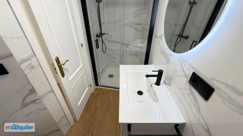 Salles de bain - Modernised Flat with Lift in Old Town, Vigo