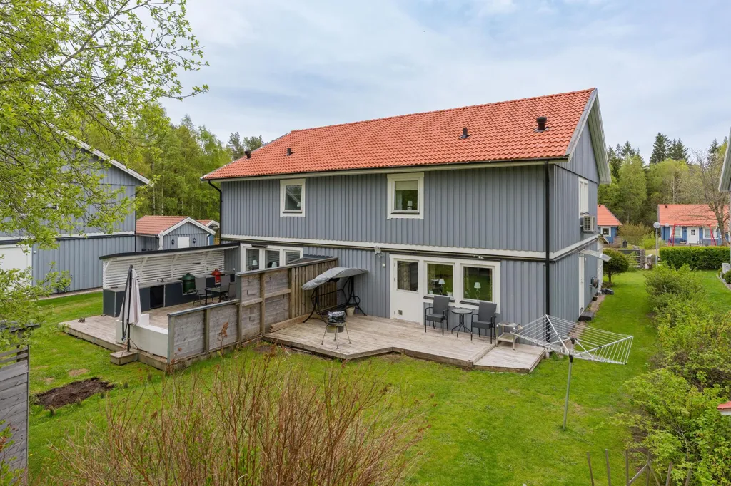 Extérieur - Townhouse with Garden in Dalsjöfors