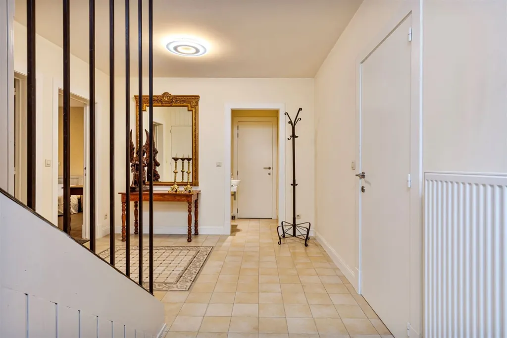 Esik - Spacious House with Garden in Herne