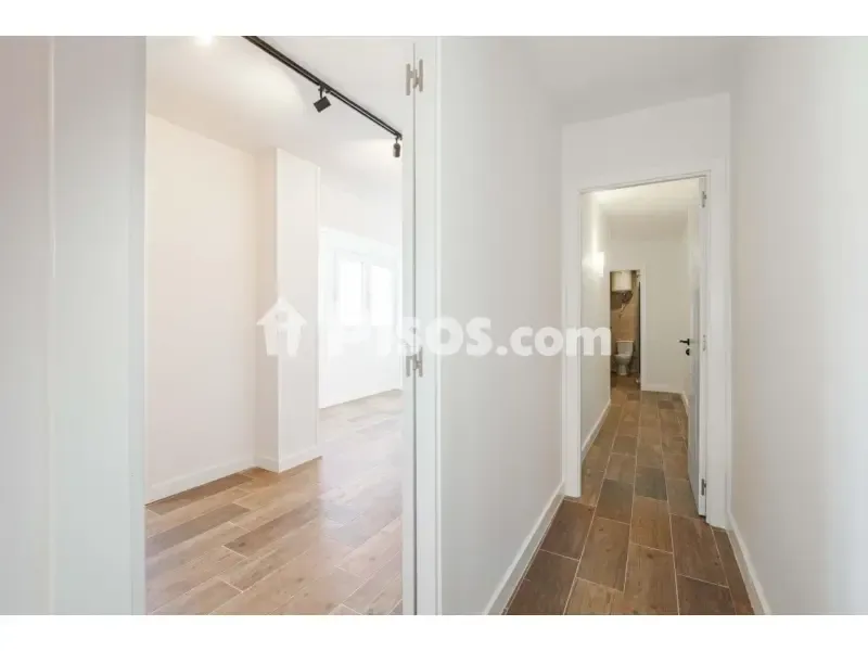 Entrée - Converted Flat with Two Apartments in Pino Montano