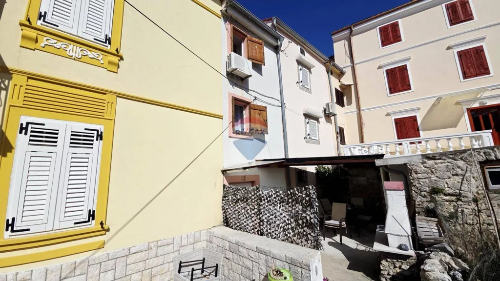 Välivaade - Apartment with Terrace in Njivice, Omišalj