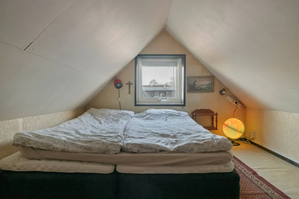 Chambres - Artist's Atelier with Renovation Potential in Ripa