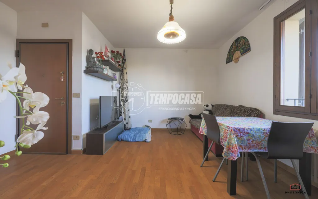 Séjour - Modernised Two-Bedroom Flat with Balcony in Bologna