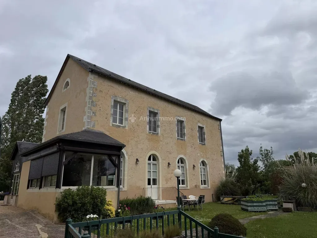 Extérieur - Moulin du 19ème Siècle dans un Environnement Unique