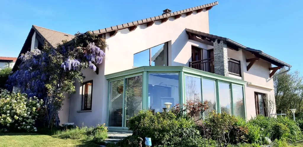 Esterno - Architectural House with Panoramic View in Gap