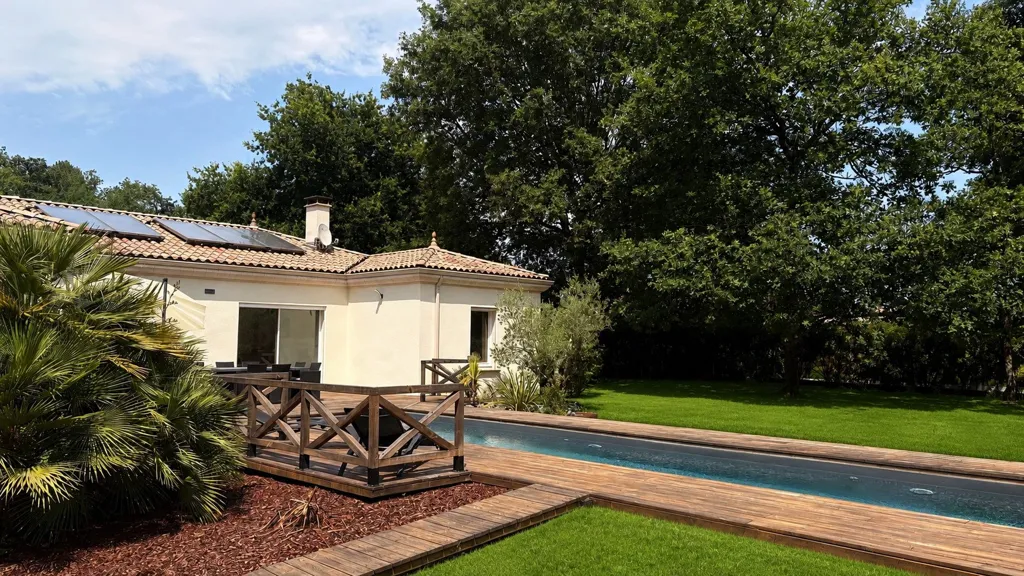 Piscine - Maison de Prestige avec Piscine au Médoc