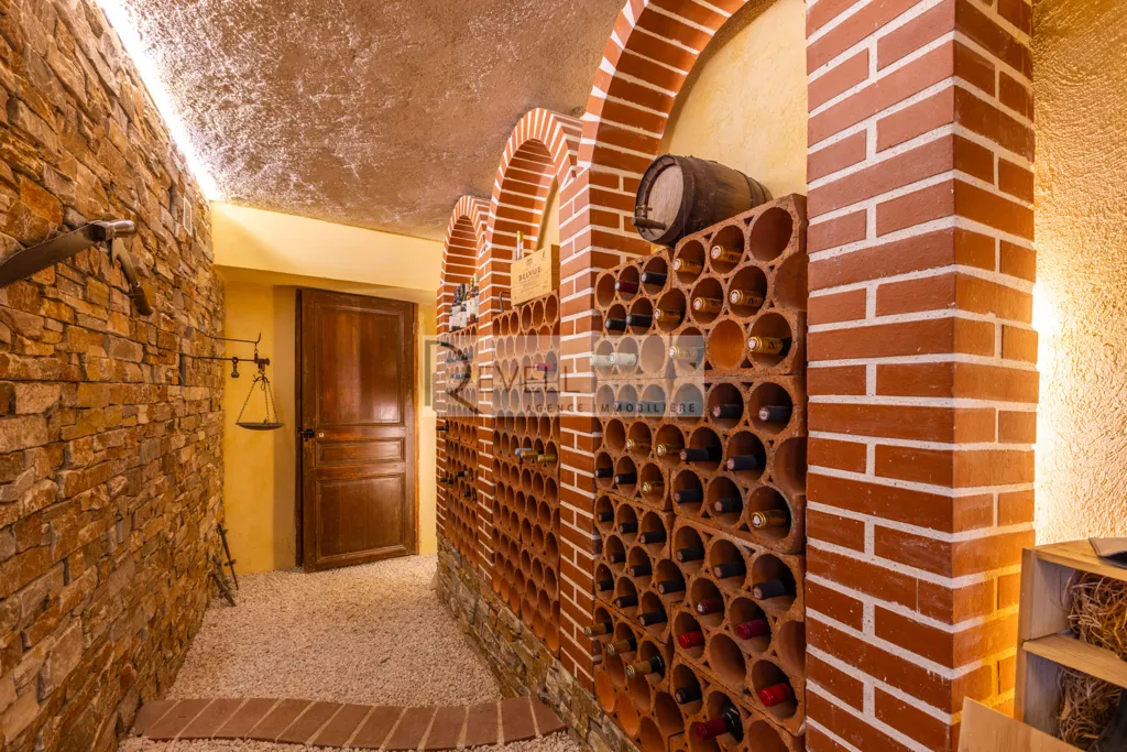Toad - Master House with Piscine in Exclusive Location