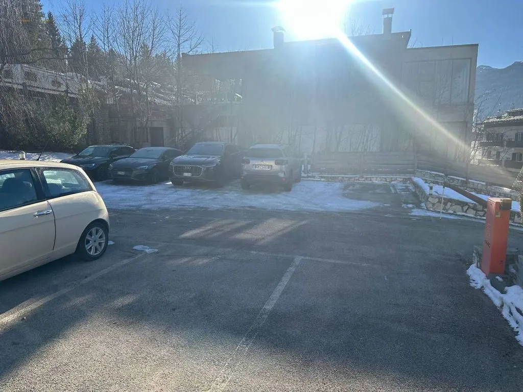 Välivaade - Two-Level Apartment with Garden in Cortina d'Ampezzo