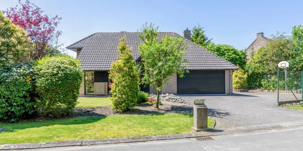 Extérieur - Villa Rénovée avec Jardin à Merelbeke