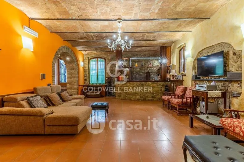 Soggiorno - Rustic Umbrian Casale with Two Units in Perugia