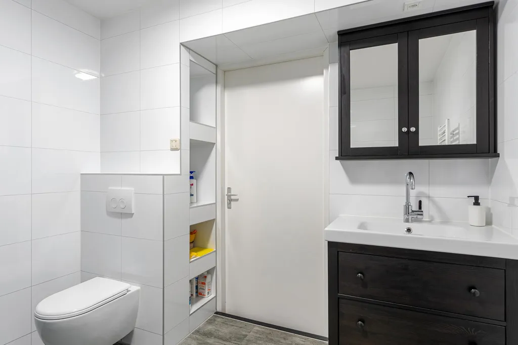 Vannitoad - Galerijflat with Modern Kitchen in Provenierswijk