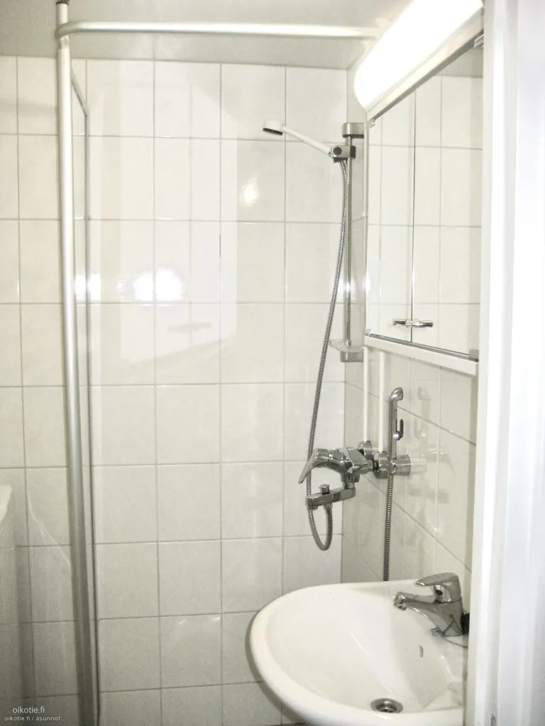 Salles de bain - City Flat with Balcony in Central Lahti