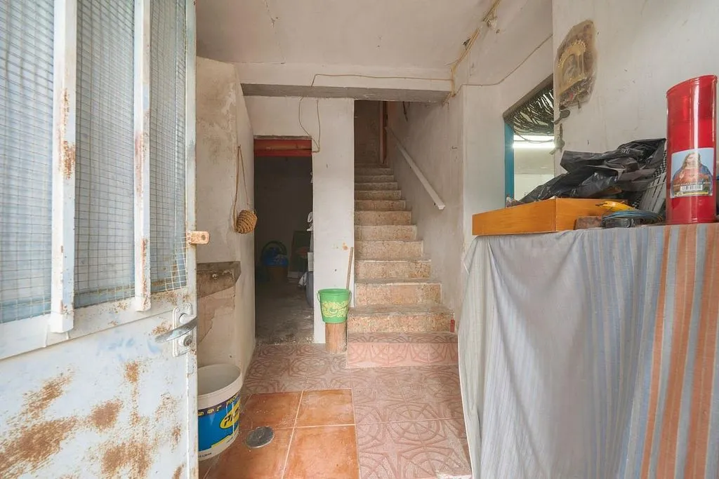 Stanze - Rural House with Potential in Fortuna