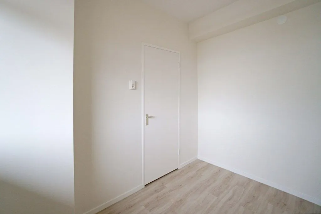 Toad - 3-Bedroom Gallery Flat with Balcony in Rotterdam Centre