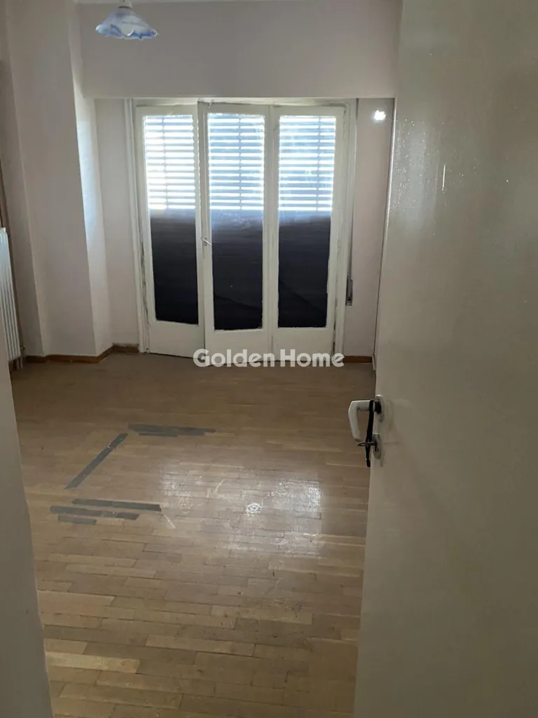 Toad - Office Space with High Ceilings in Kallithea