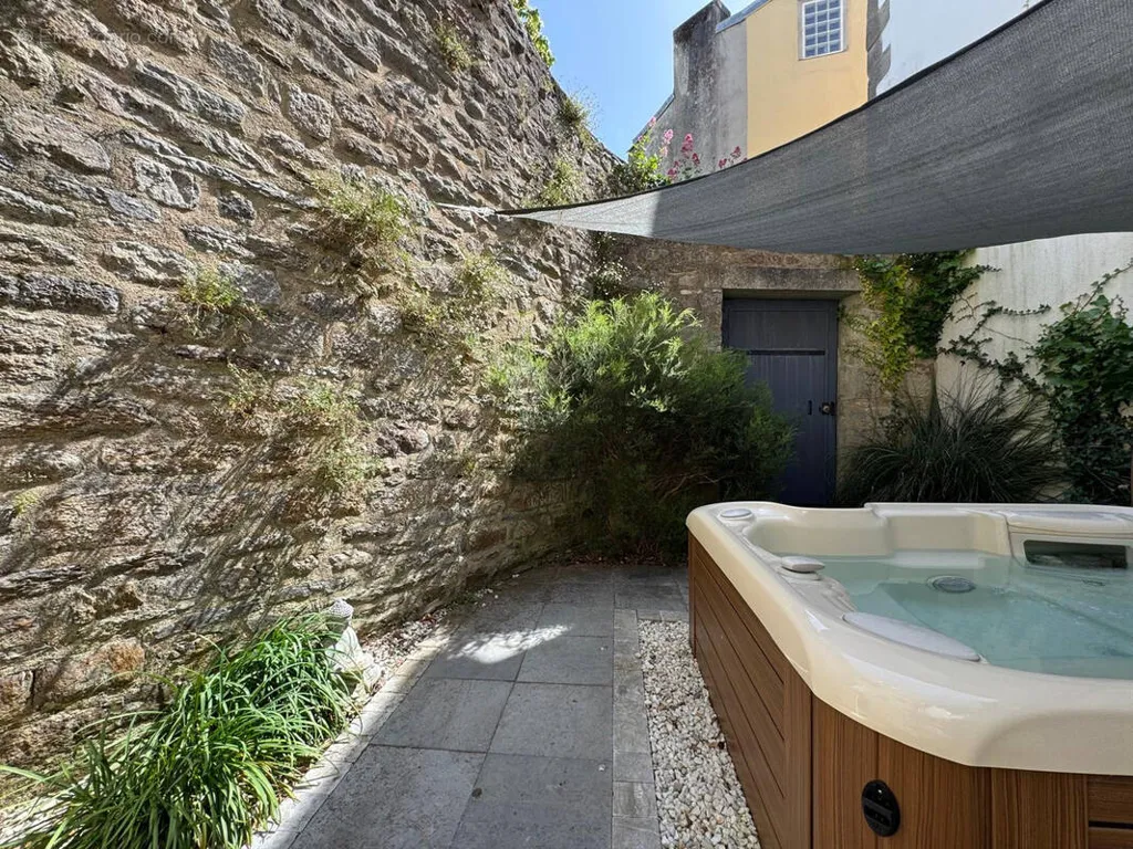 Aed - Duplex with Spa in Quimper Centre