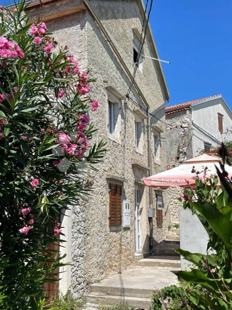 Esterno - Traditional House with Rustic Charm on Susak Island