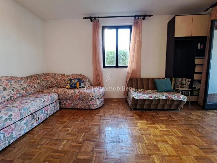 Elutuba - Two-Bedroom Apartment with Sea View in Malinska