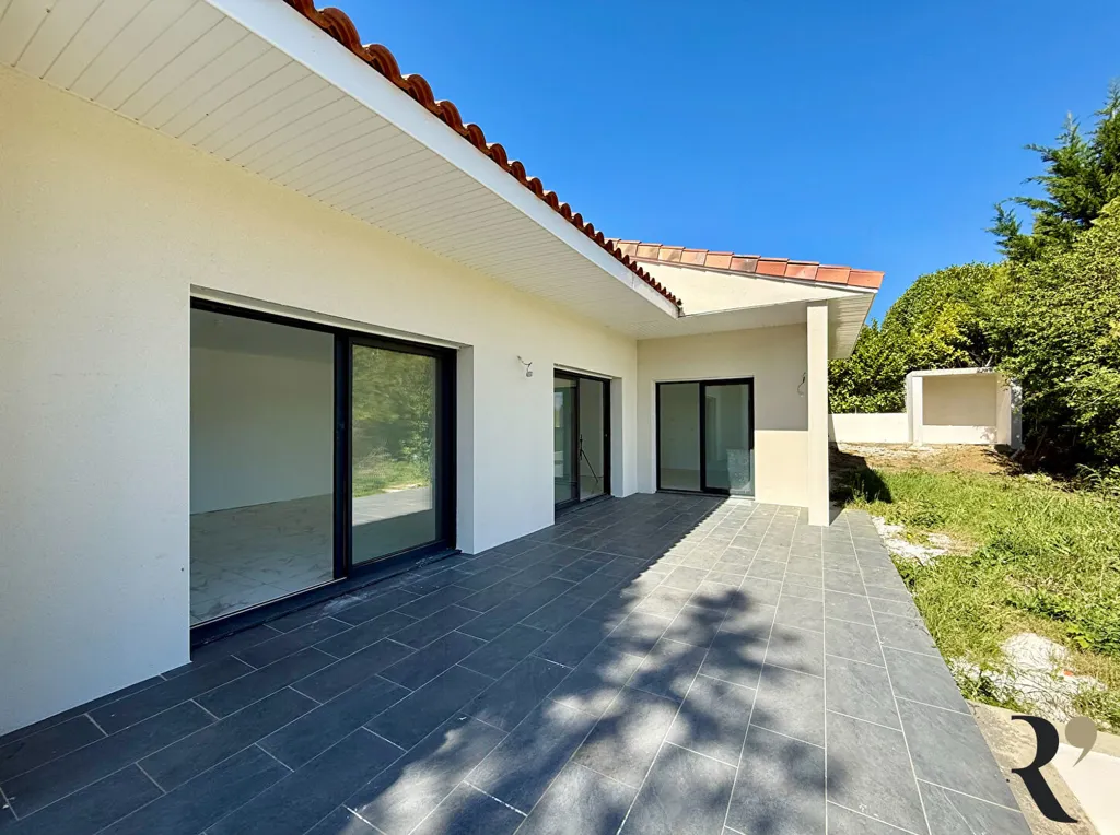Terrasse - Maison Contemporaine avec Piscine à Verfeil