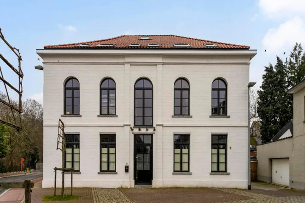 6 magamistoaga maja asukohas Mechelen