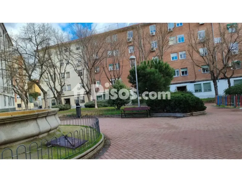Jardin - Semi-Basement Flat with Patio in Madrid