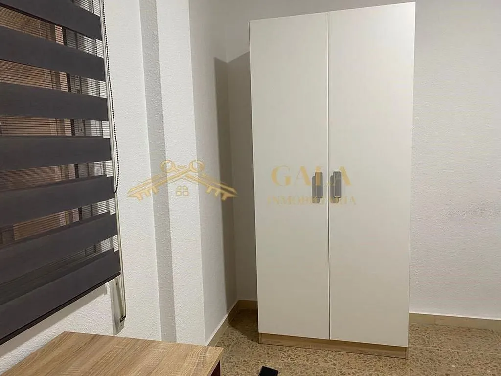 Bedrooms - Student Flat with Terrace in Cáceres Centre