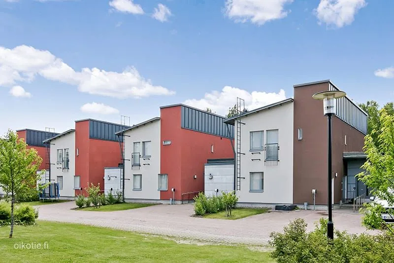 Välivaade - Terraced House with Balcony in Espoo