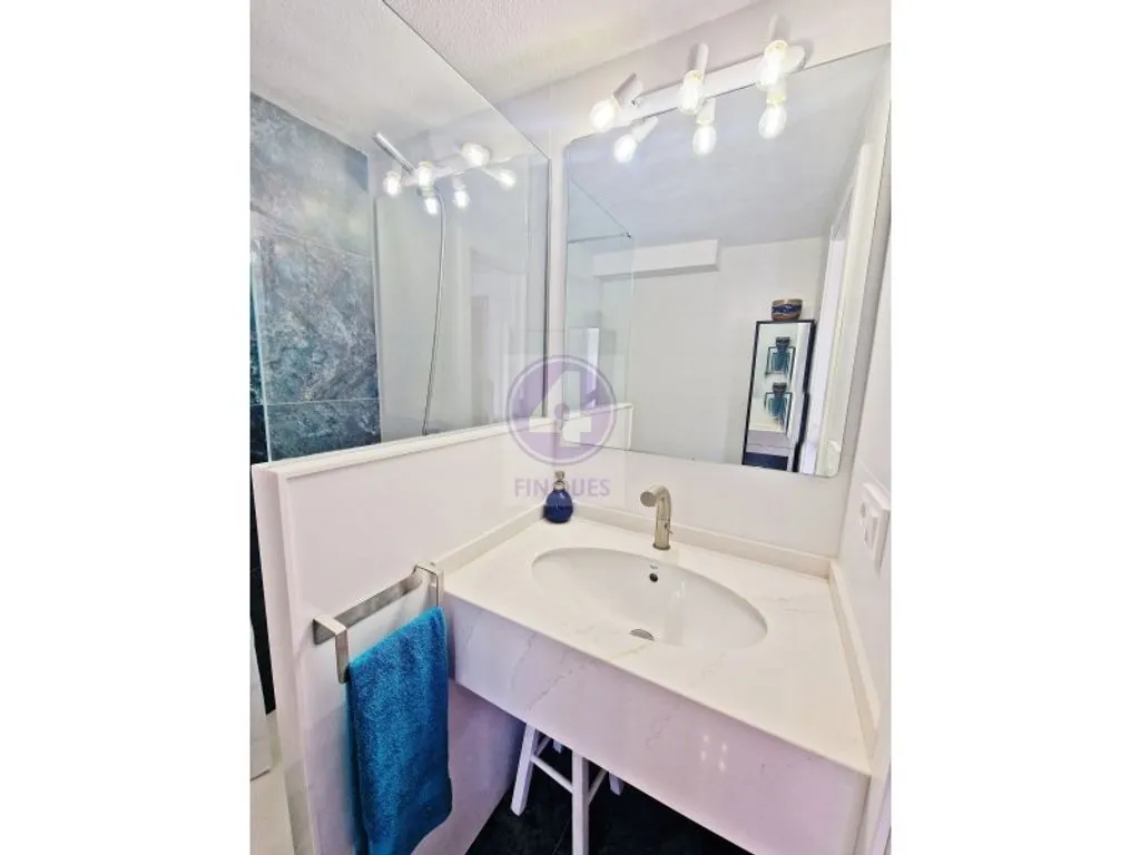 Salles de bain - Apartment with Pool and Terrace in Sant Pol