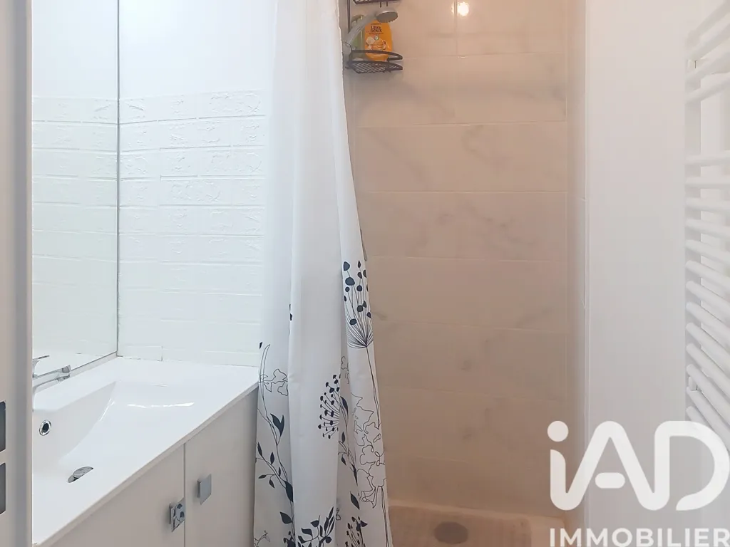 Salles de bain - Appartement T5 avec Balcon à Bagneux