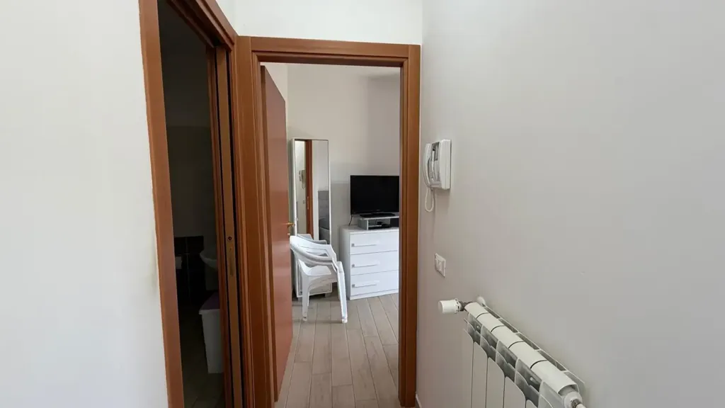 Entrée - 2-Bedroom Apartment with Balcony in Capena