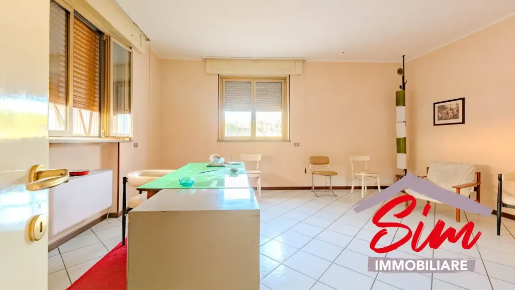 Kabinet - Restoration Villa with Garden in Romentino
