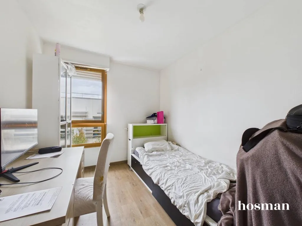 Bedrooms - 4-Piece Flat with Balcony in Saint-Denis