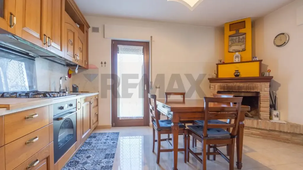 Cuisine - Contemporary Villa with Panoramic Views in Chieti