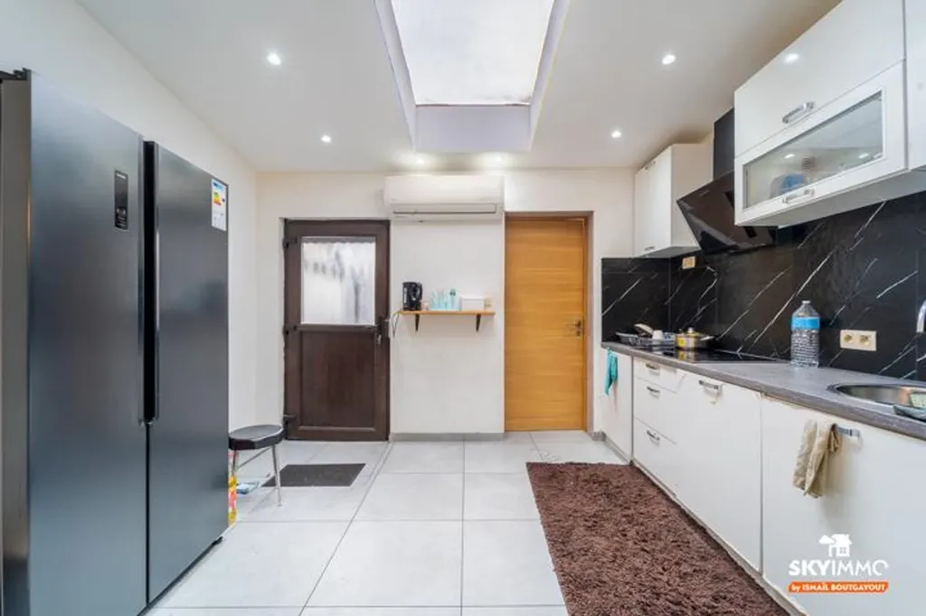 Cucina - Spacious 4-Bedroom House with Terrace in Liège