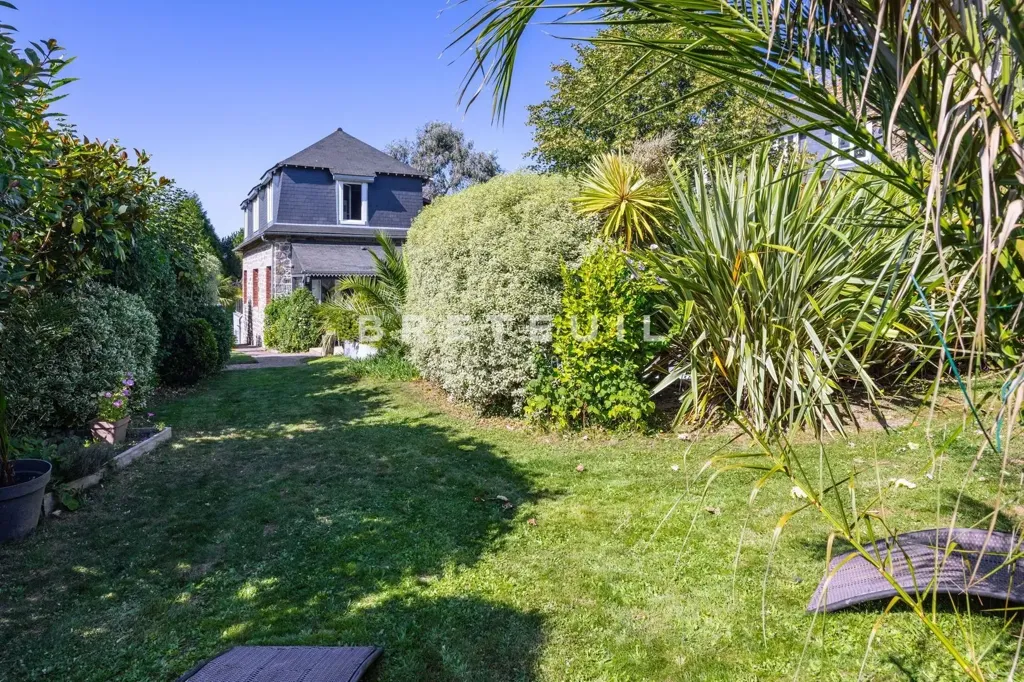 Aed - Stone Cottage with Pool near Dinard Beach