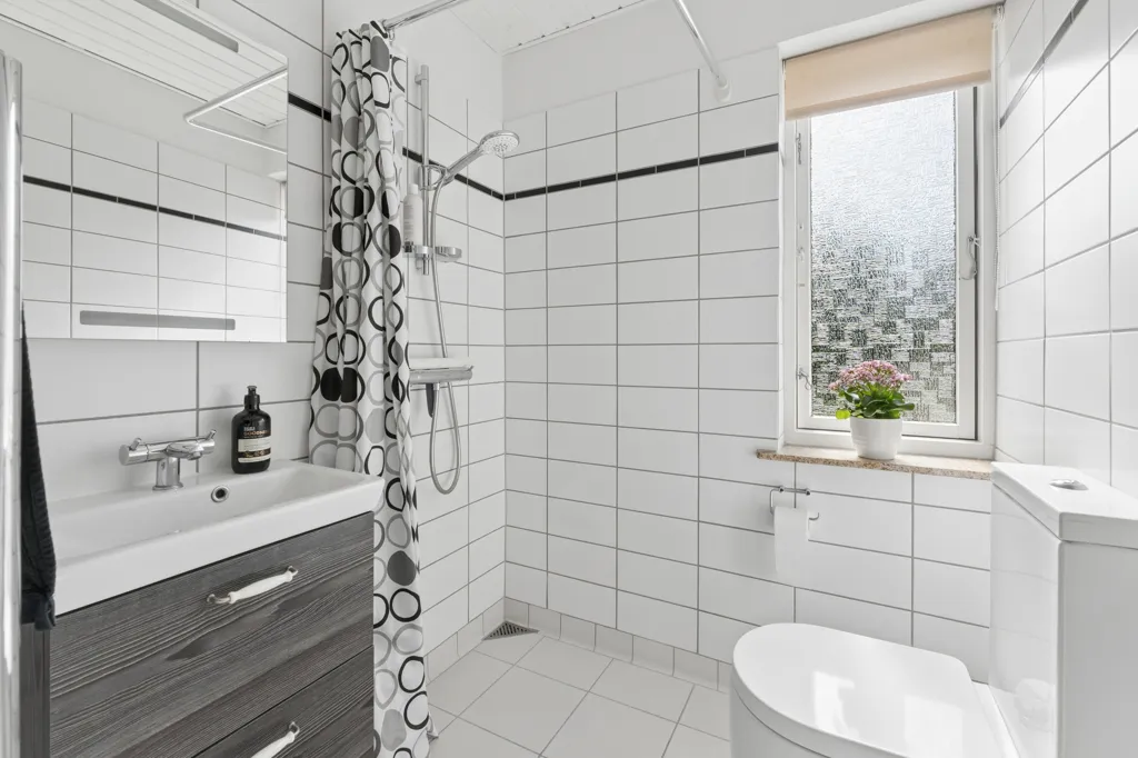Vannitoad - Classical Mason's Villa in Odense M