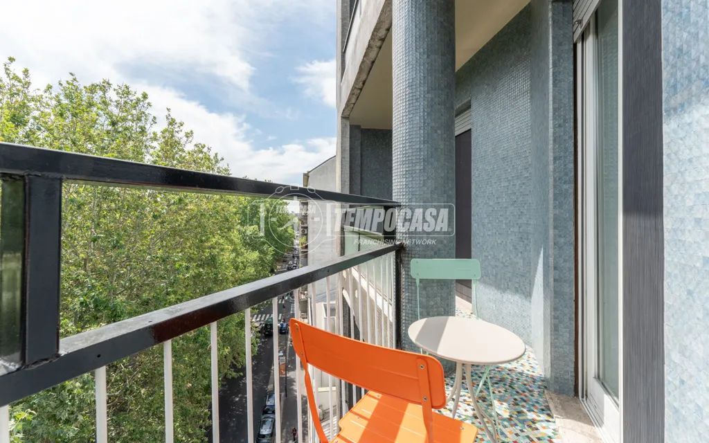 Balcon - Rustic-Style Apartment with Balcony in Milan