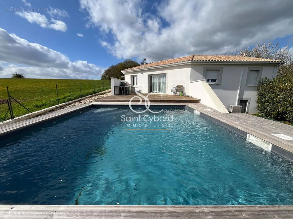 Bassein - Pavilion with Pool and Large Annex in Champniers