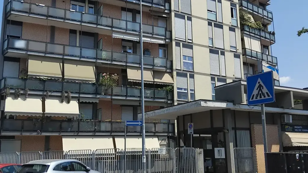 Välivaade - Two-Bedroom Apartment with Balcony in Monza