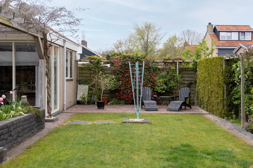 Jardin - Two-Storey House with Garden in Wieringerwerf