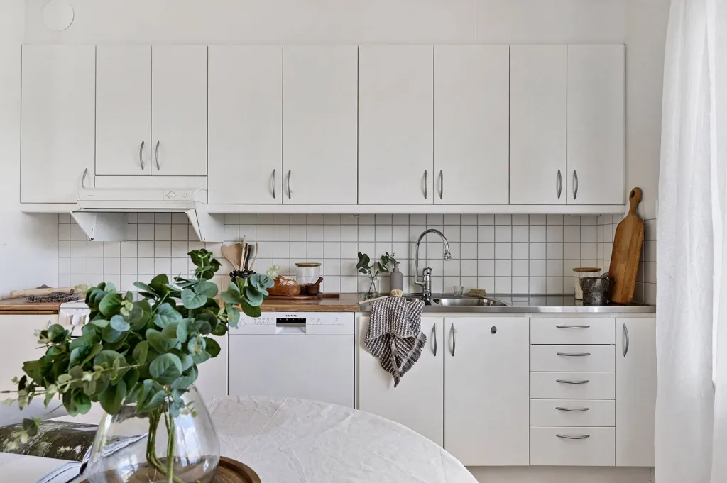 Köök - Two-Bedroom Flat with Garden View in Farsta