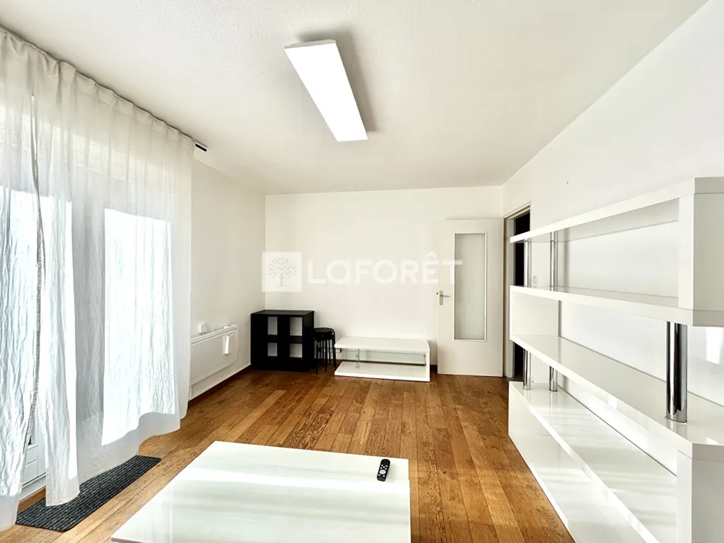 Séjour - Appartement Meublé avec Balcon à Strasbourg