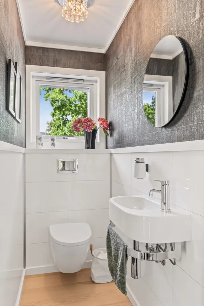 Salles de bain - Architect-Designed House with Sea View in Larvik