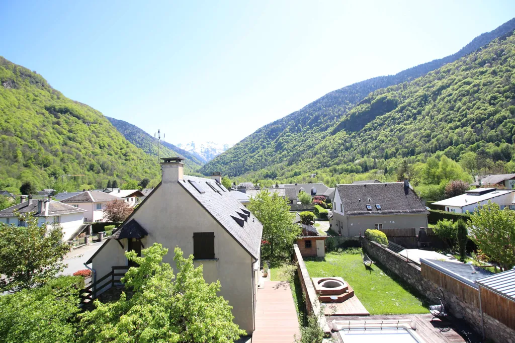 Garden - Bright Apartment with Attic in Saint-Mamet